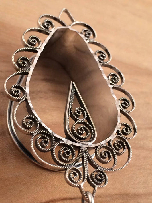 From the Heart Teardrop Eyelets by Quetzalli Jewelry