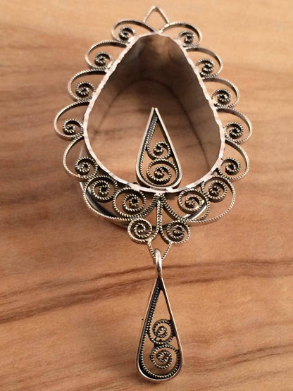 From the Heart Teardrop Eyelets by Quetzalli Jewelry