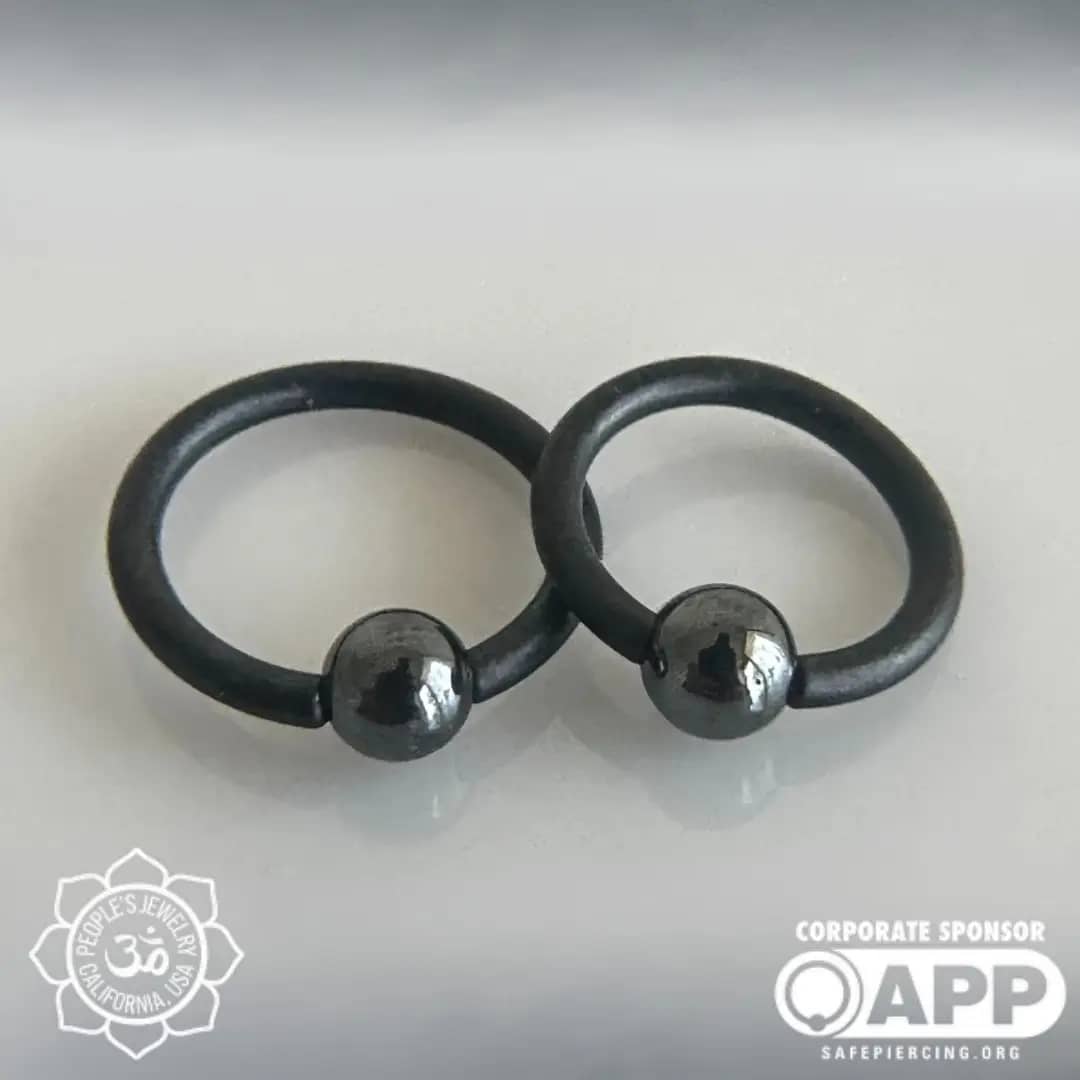 matte blk captive bead rings