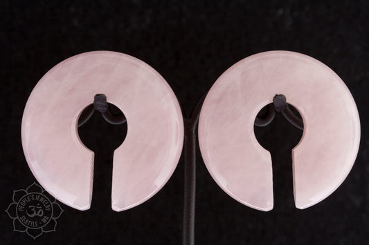 Rose Quartz Round Keyholes