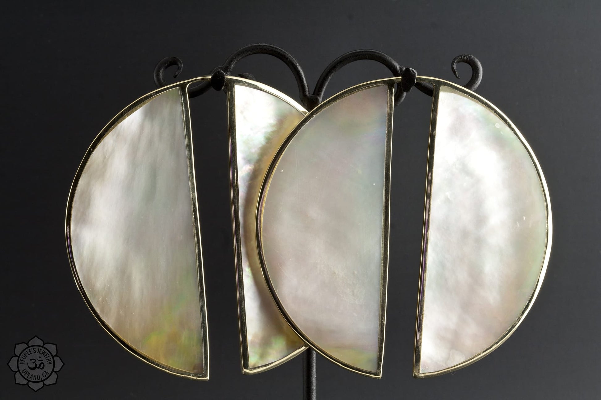 Mother of Pearl Keyhole Hangers